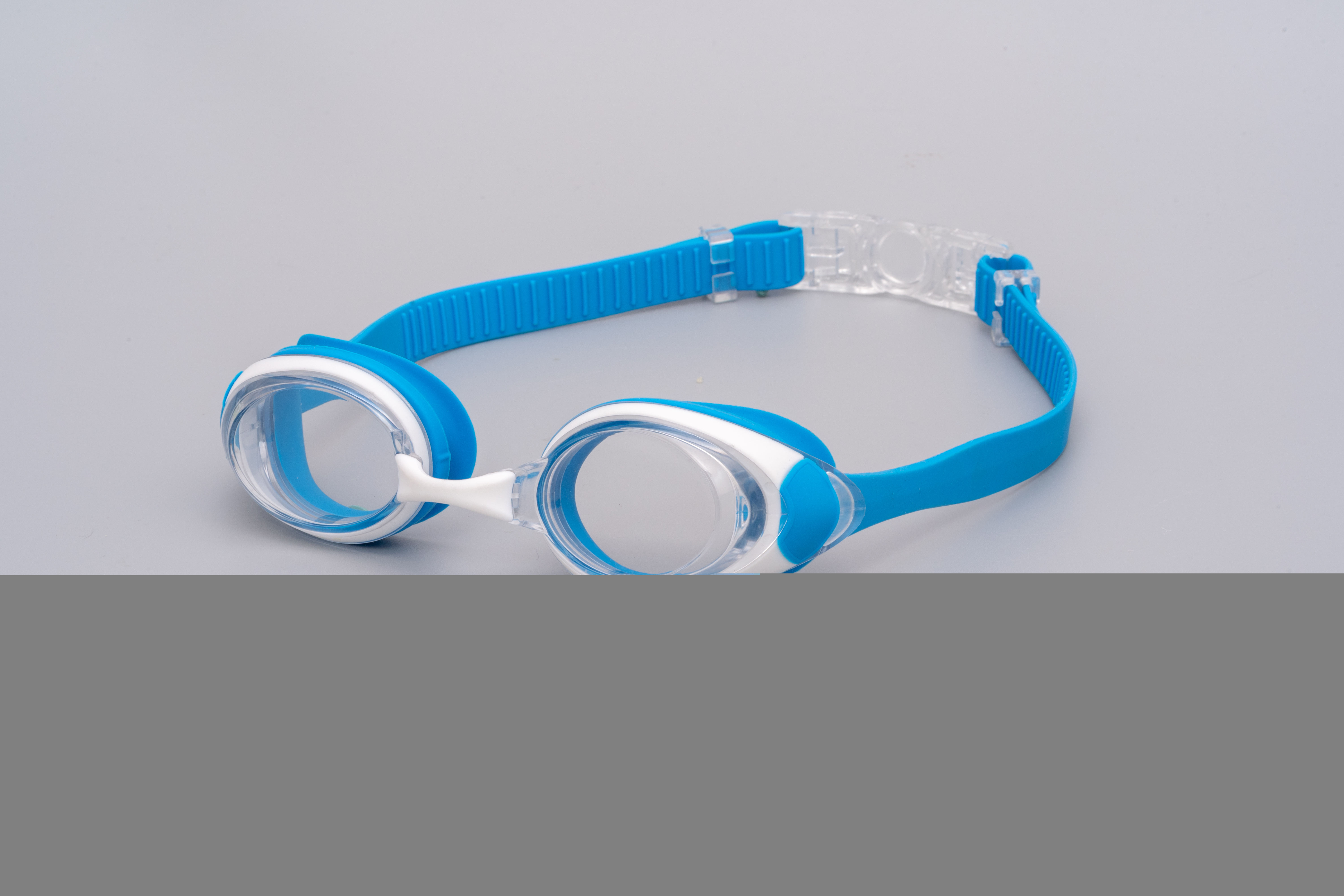 ขาวและน้ำเงิน