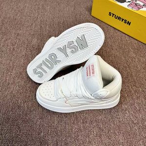 Zapatillas de caña alta estilo Hong Kong con combinación de colores, mocasines de mujer con parte superior de fibra superfina y suela de goma duradera, novedad de otoño 2026 - Product Image 4