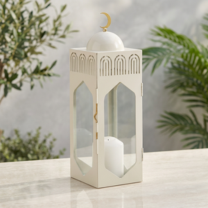 Lanterne à bougie moderne beige en fer et verre, faite à la main, avec dessus en forme de croissant de lune et découpes cintrées, pour la décoration de la maison pendant le Ramadan - Product Image 6