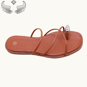 Fashion <b>Outdoor</b> Ankle-high Wholesale Lightweight <b>Outdoor</b> Women's Flat Sandals and <b>slippers</b> - Product Image 4
