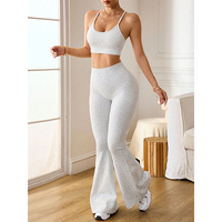 FH 1 ensemble de vêtements de sport pour femme, comprenant un crop top élégant à coutures et un legging taille haute, offrant un maintien élevé et un confort optimal pour la gym, l'entraînement et le yoga.