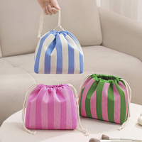 Tas Organizer Makeup Portabel Kapasitas Besar dengan Tali Serut, Motif Garis Warna Kontras, Kantong Penyimpanan Cinch-top