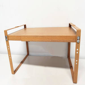 Étagère de rangement moderne en métal rétractable et réglable pour <span class=keywords><strong>four</strong></span> de cuisine et <span class=keywords><strong>micro</strong></span>-ondes - Product Image 1