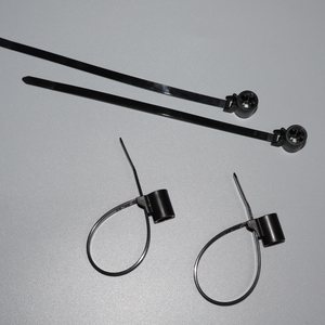 Attache-câble noir en nylon, autobloquant, amovible, fixation par goujon, pour regroupement de fils, spécial automobile - Product Image 3