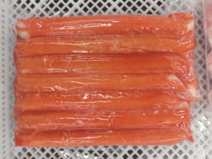 Bâtonnets de crabe Surimi congelés Produit de fruits de mer de qualité supérieure pour hot pot, sushi et salade, délicieuse <span class=keywords><strong>viande</strong></span> de crabe imitation - Product Image 2