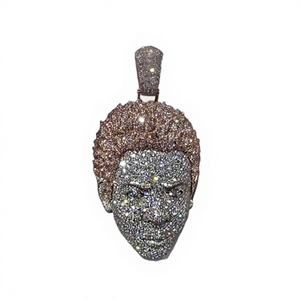 Colgante Unisex Personalizado de Plata de Ley S925 Bañado en Oro de 14K con Moissanita VVS Helada y Facetado en 3D Estilo Hip Hop - Product Image 1