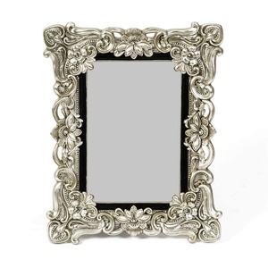 Best Quality Modern <b>Gold</b> Metal Photo <b>Frame</b> with Glass Cover, Durable Tabletop Display for Home Decor Available at Best Price - Product Image 6