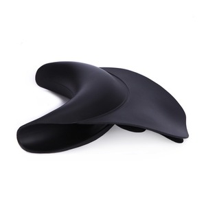 Neck Support <b>Pad</b> For Shampoo Chair Black Silicone With <b>Suction</b> Cups Minimalist Design Easy To Clean - Product Image 5