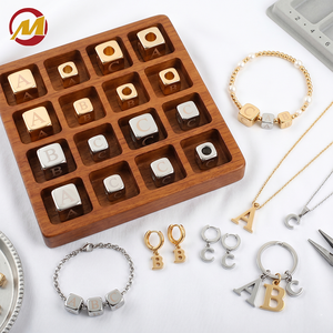Ciondoli a Cubo <span class=keywords><strong>in</strong></span> Metallo con Lettere Maiuscole dell'<span class=keywords><strong>Alfabeto</strong></span> dalla A alla Z per Borse, Braccialetti Scorrevoli Fai-da-te e Braccialetti Personalizzati - Product Image 5