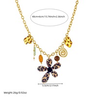 Collier pendentif fleur en acrylique imprimé léopard, chaîne à maillons en acier inoxydable plaqué or, bijoux à pompon pour femme