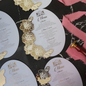 Elegant Customized Free Design White and Gold Acrylic Wedding Menu <strong>Table</strong> <strong>Card</strong> with Flowers - Product Image 2