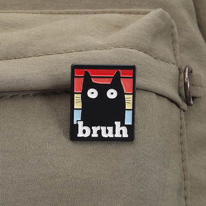 Gatto nero carino pennello smalto Pin strega gatto con coltello di Halloween divertente animale spilla risvolto distintivo gioielli regalo amici all'ingrosso - Product Image 3