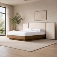 Lit plateforme en bois rustique style ferme avec tête de lit à panneaux larges pour chambre principale, villa, hôtel, complexe hôtelier, chambre d'hôtes, appartement