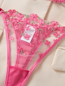 BOON 2025 Set Lingerie Seksi Eropa-Amerika Model Cross-Border, Bra Push-Up Berbahan Sheer dengan Bordir Bunga dan Kawat Penyangga, Desain Pure Desire - Product Image 6