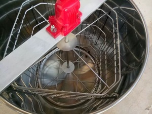 Centrifugeuse à miel d'apiculture en acier inoxydable à bas prix Extracteur d'abeille électrique à 3 cadres Mahine - Product Image 5