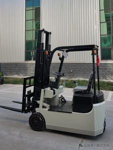 Los componentes principales de los motores de las nuevas carretillas elevadoras eléctricas compactas de 0.5 y 1 tonelada están equipados con baterías de plomo-ácido. - Product Image 4