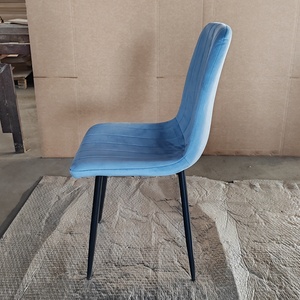Vendita calda di <span class=keywords><strong>sedie</strong></span> da pranzo <span class=keywords><strong>colorate</strong></span> da <span class=keywords><strong>cucina</strong></span> in velluto tessuto sedia da pranzo con gambe in metallo nero - Product Image 5
