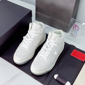 Nouvelles baskets rivetées à semelle épaisse pour hommes, version haute, avec une augmentation de la hauteur de 5 cm, adaptées au sport et aux tenues décontractées - Product Image 1