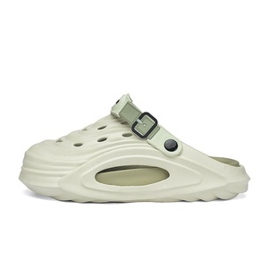 Chaussures de plage et de maison en EVA à bout fermé pour hommes et femmes, tongs et sandales ajourées - Product Image 5