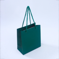 Caja de Papel Plegable con Cierre Magnético Verde Personalizada con Asa de Cuerda Trenzada, Ideal para Embalaje de Productos Premium y Regalos de Lujo