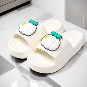 Zuecos Juveniles con Orificios y Decoración de Oso, Impermeables, Antideslizantes, Resistentes al Desgaste, de Doble Uso para Interiores/Exteriores - Product Image 4