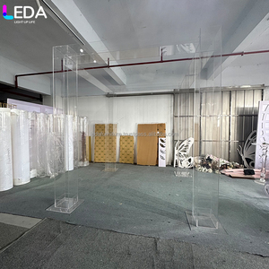 LEDA Prix d'usine Toile de fond transparente élégante en acrylique Décoration florale pour banquet de mariage - Product Image 1