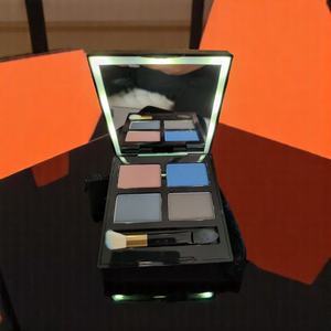 Plastic Eyeshadow Big Palette with LED Light Function and Loose Powder - Product Image 4