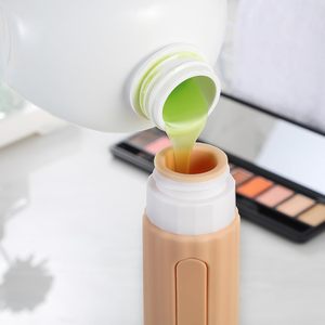 Ensemble de bouteilles de voyage pour shampoing en silicone cosmétique Squeeze de 100ml, kit de bouteilles de voyage en silicone pour conteneur de toilette rechargeable - Product Image 3