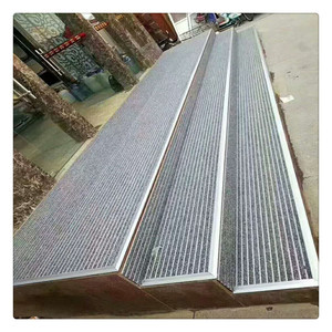 Alfombra antideslizante de estilo hotelero con doble punzón de aguja acanalada para pasillo de boda alfombra enrollable no tejida <span class=keywords><strong>en</strong></span> poliéster para exposiciones Camping - Product Image 6