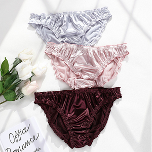 Ladymate ODM/OEM <span class=keywords><strong>Tanga</strong></span> en <span class=keywords><strong>satin</strong></span> pour femme Culottes en <span class=keywords><strong>satin</strong></span> taille basse à volants Sous-vêtements sexy en soie Culottes de bikini - Product Image 4