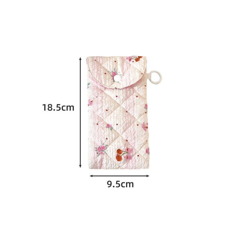 Motifs floraux en dentelle