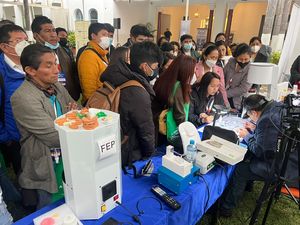 طابعة IFUN العملاقة الصغيرة 9k lcd المزودة بمقاسات مختلفة ثلاثية الأبعاد على شكل كرسي طبيب الأسنان الطبية مصنوعة من المعدن النيكل القابل للتشكيل كتاج طب الأسنان - Product Image 4