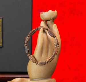 Pulsera de Agarwood Natural Premium para Mujer, Tamaño Mediano, Joyería Elegante con Cuentas de Madera - Product Image 1