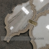 Mosaïque en marbre Calacatta Gold, pierre naturelle pour la décoration des murs et sols de salles de bain et d'hôtels