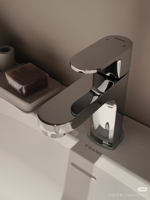 Robinet de lavabo en laiton à une poignée de haute qualité Design contemporain mitigeur froid chaud avec vanne en céramique pour hôtels appartements