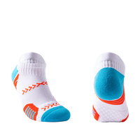 Chaussettes de sport respirantes et rembourrées à compression pour hommes, idéales pour la course et la gym, avec coussinets de cheville – Vente en gros