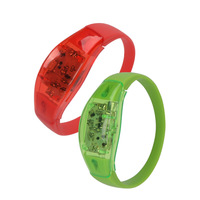 Bracelet LED Lumineux Étanche Clignotant, Activé par la Voix et Contrôlé par Vibration, Taille Adolescente, en Silicone, Couleurs Assorties