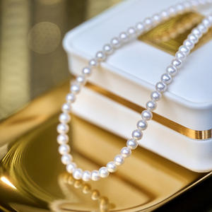 Collier haut de gamme pour femme Zhuji, chaîne de clavicule en perles d'eau douce impeccables de 4 mm, perle extrêmement résistante, vente en gros - Product Image 1