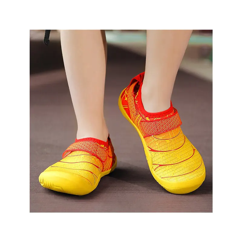 Mềm linh hoạt duy nhất rộng phù hợp với tối giản Toe hộp Ergonomic bé giày chân Trần Giày trẻ em