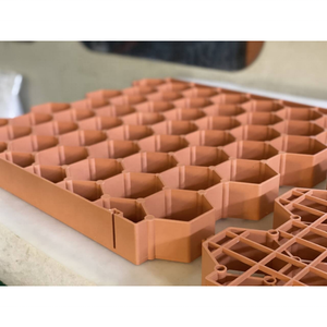 Rejilla de Césped de Plástico Reciclado para Control de Erosión, Pavimento de Césped para Estacionamientos Residenciales y Caminos, Pavimentación Permeable para Entradas de Vehículos - Product Image 2