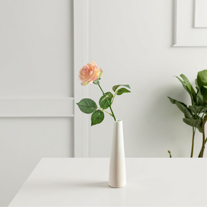 Jarrón de Cerámica de Porcelana Blanca Mate Contemporáneo de Alta Calidad, Hecho a Mano, para Decoración de Arte Minimalista para el Hogar - Product Image 4