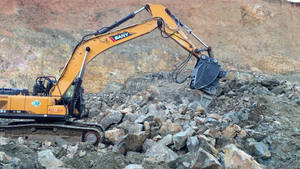 Ripper idraulico Vibro Ripper montato su escavatore da 40 tonnellate per PC400 - Product Image 3