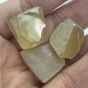 Dongshi Gems Uncut Lab Grown Rough Rutile Stone para la fabricación de gemas - Product Image 4