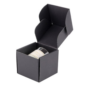 Velas <span class=keywords><strong>Mimi</strong></span> de lujo con tablero corrugado negro Logotipo blanco y carpeta Caja de regalo Velas de <span class=keywords><strong>café</strong></span> y canela perfumadas - Product Image 2