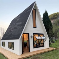Maison en bois modulaire préfabriquée à double étage en forme de A, design moderne, anti-corrosion, mobile, sur mesure en usine