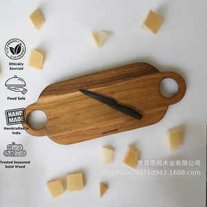 Tabla de cortar rectangular de madera de acacia con asa para uso en la cocina - Product Image 4