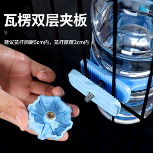 Botella de agua colgante para mascotas, bebedero con tetina, dispensador automático de plástico para gatos, perros, uso en jaulas - Product Image 4
