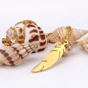 Collar de Cadena con Forma de Pluma de Acero Inoxidable Chapado en Oro de 18k, Estilo Vintage, para Mujer, Regalo - Product Image 3