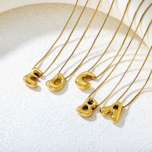 Waterdichte Trendy 18K Pvd Goud Roestvrij Staal Ketting Sieraden Klassieke Mollige Letter Hanger Ketting Voor Vrouwen - Product Image 4
