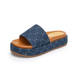 Chaussons de luxe pour femmes, sandales à plateforme de marque de créateur, best-sellers - Product Image 2